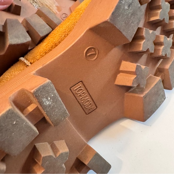 Top Moda Chunky Tan Suede Ankle Boots size 7 women’s - Picture 5 of 6